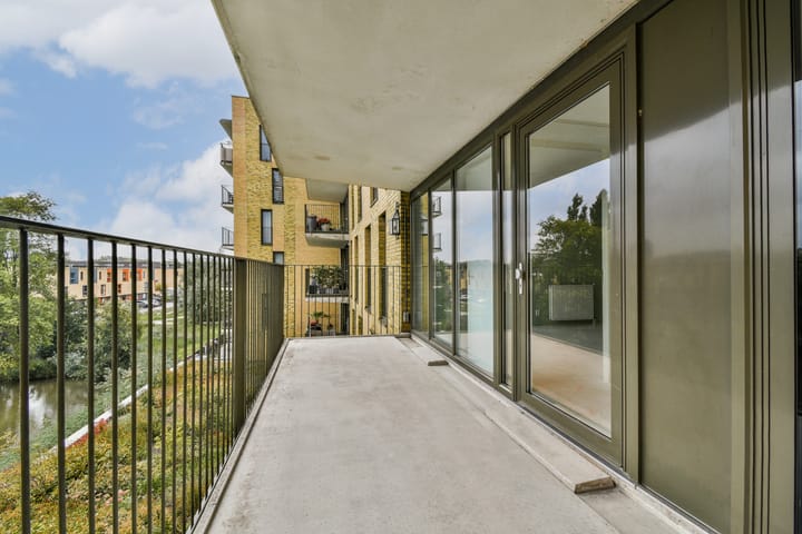 Foto 16 van van Maanenstraat 84