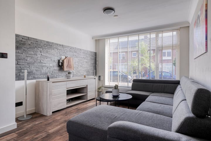 Foto 4 van Kamillestraat 30