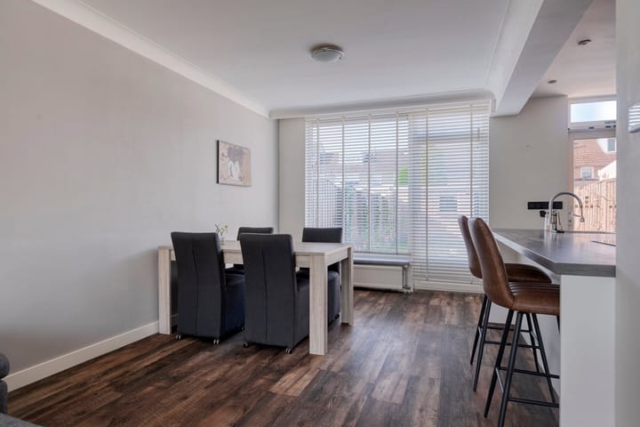 Foto 10 van Kamillestraat 30