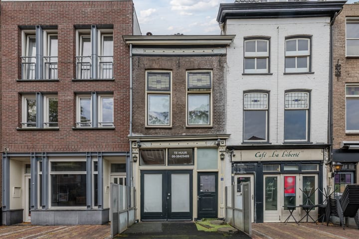 Plein 12-14, Tiel