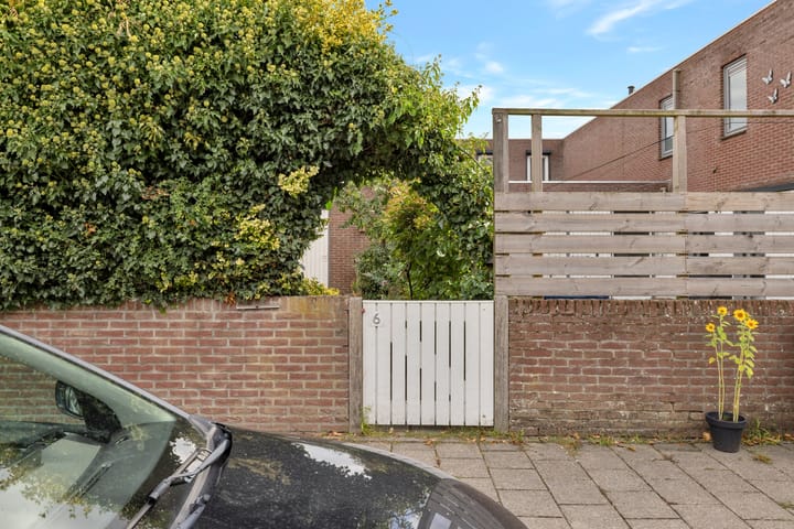 Photo 4 of Puccinistraat 6