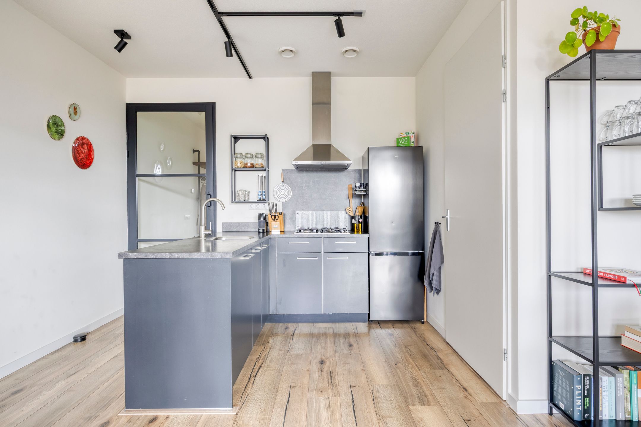 Photo 9 of Galjoenstraat 28-12