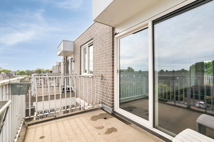 Photo 22 of Kopspoor 99