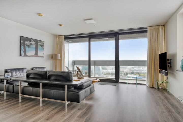 Foto 2 van Anna van Buerenplein 241