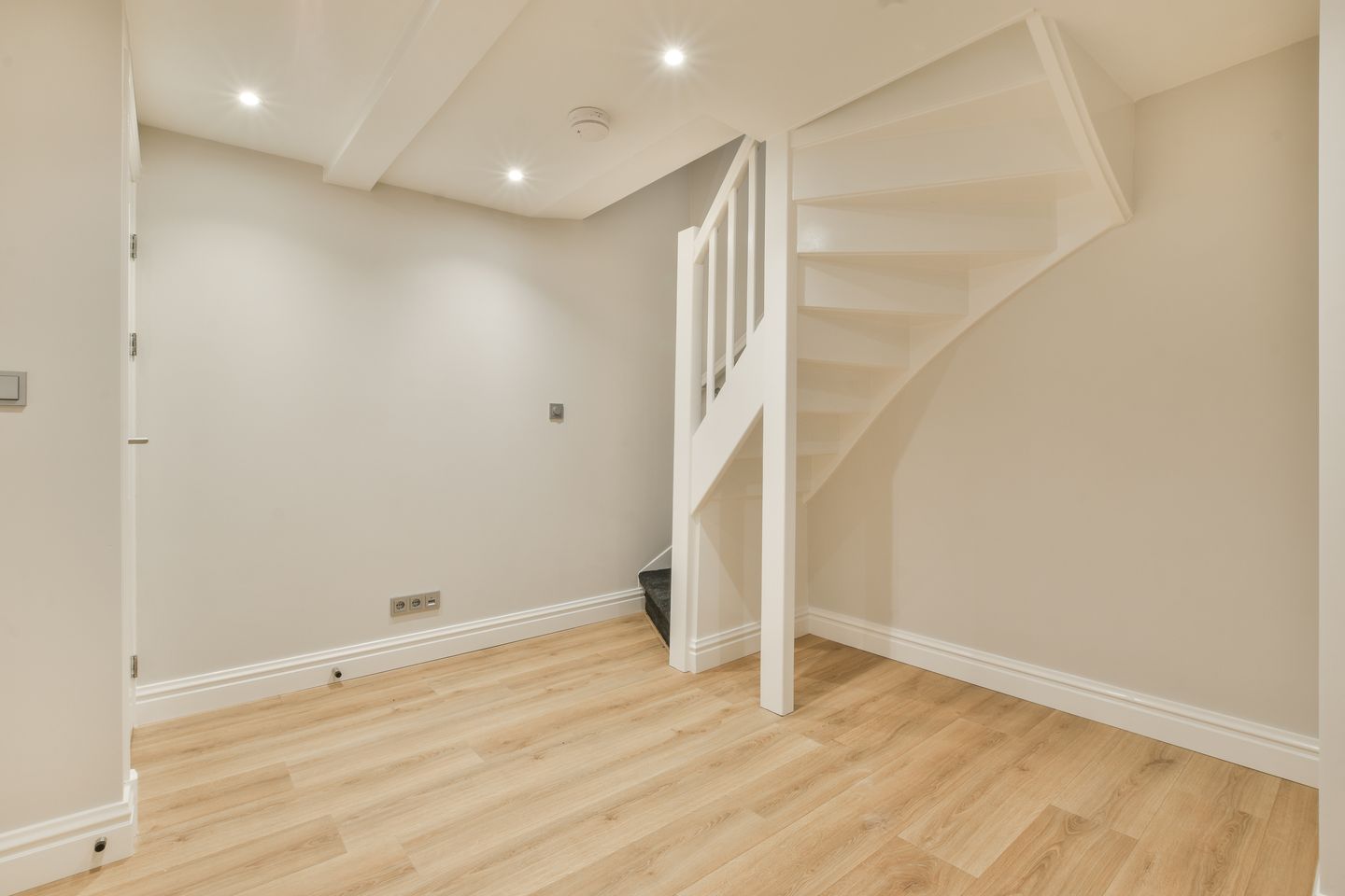 Foto 10 van Oudezijds Achterburgwal 169-B