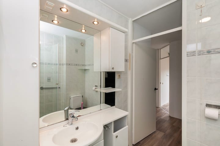 Photo 28 of Merwedehof 19