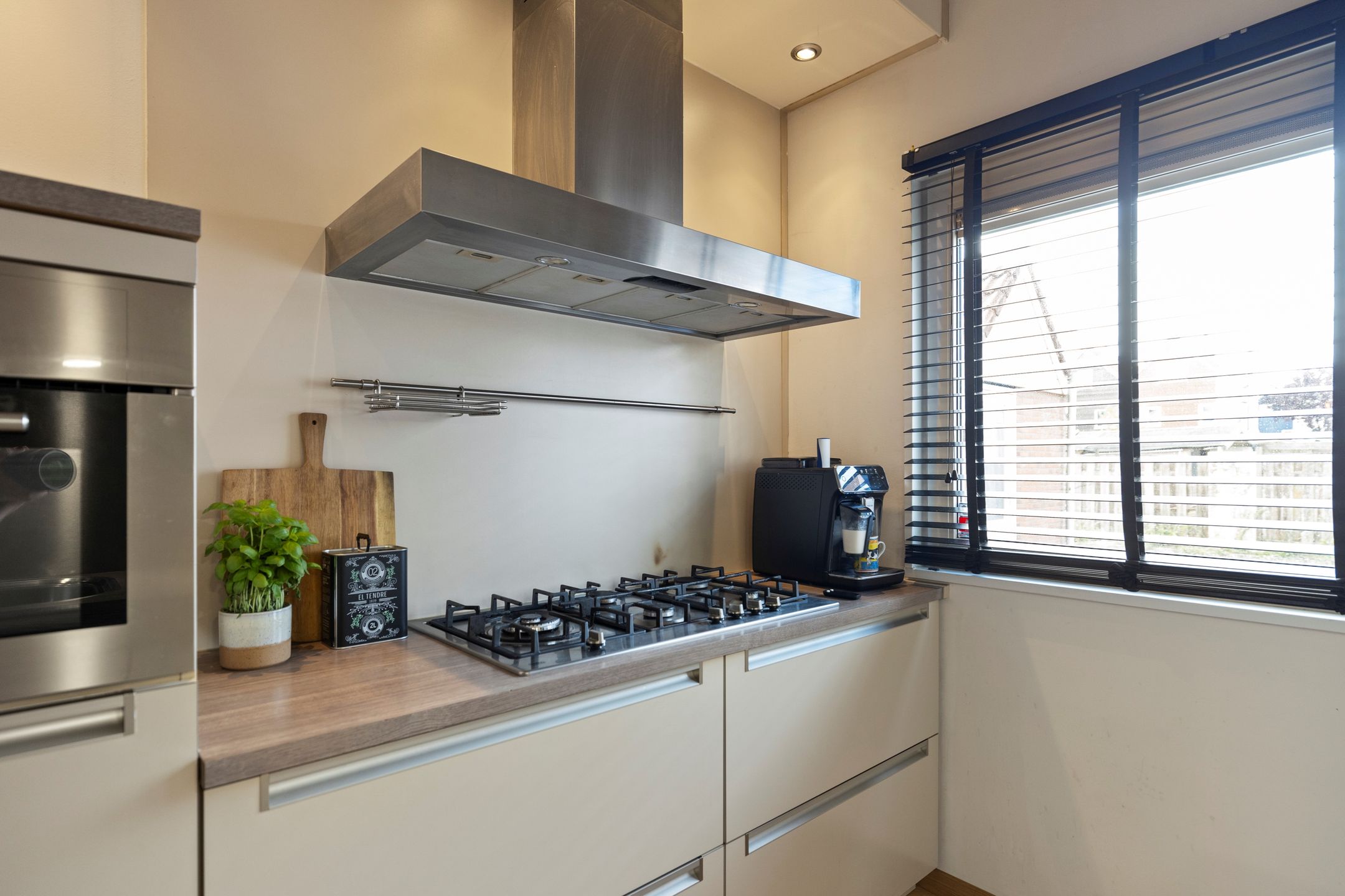 Foto 12 van Kruiszwin 2242