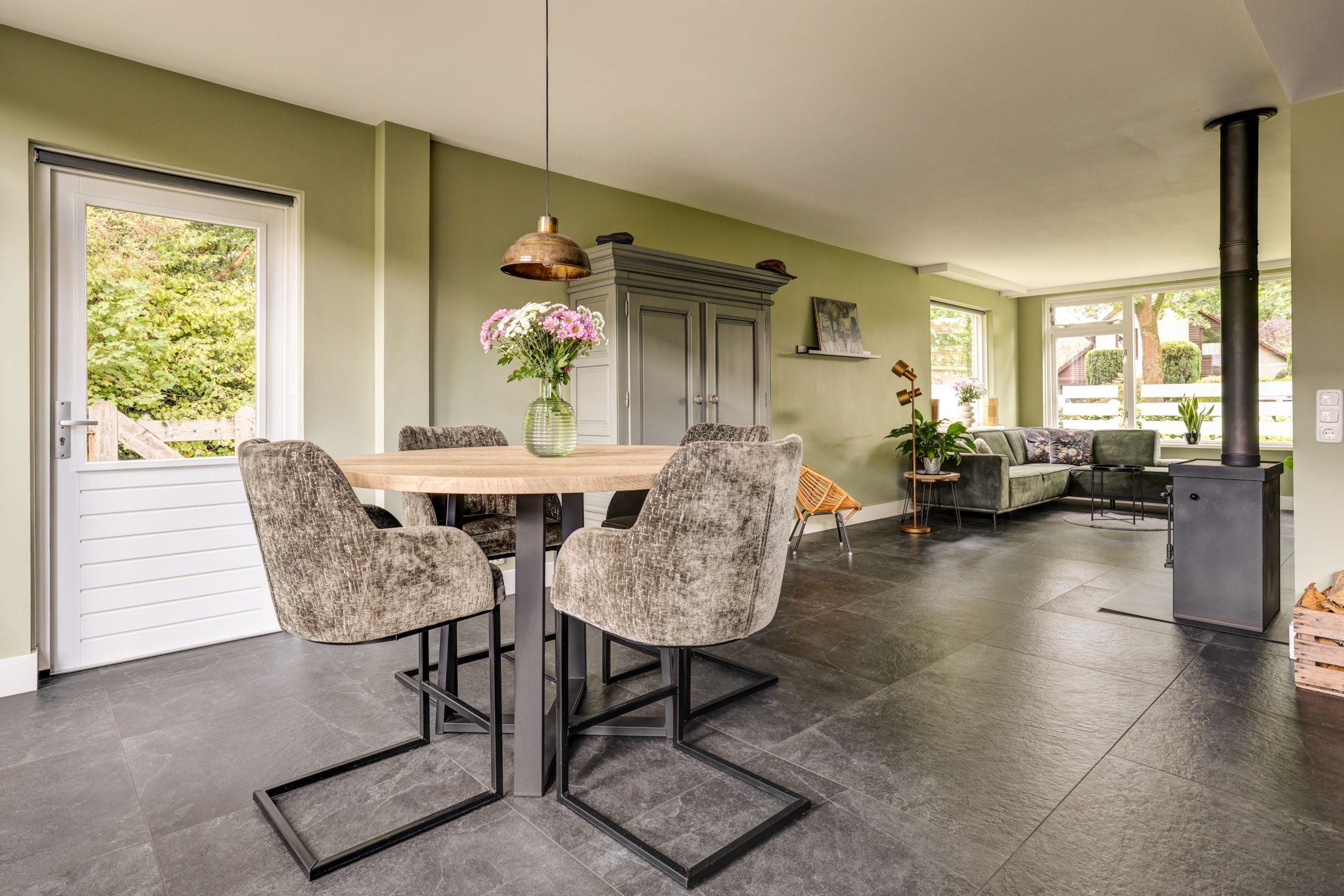 Foto 12 van Van Karnebeekstraat 22