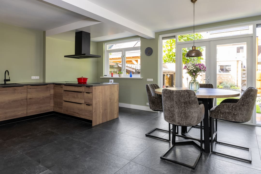 Foto 13 van Van Karnebeekstraat 22