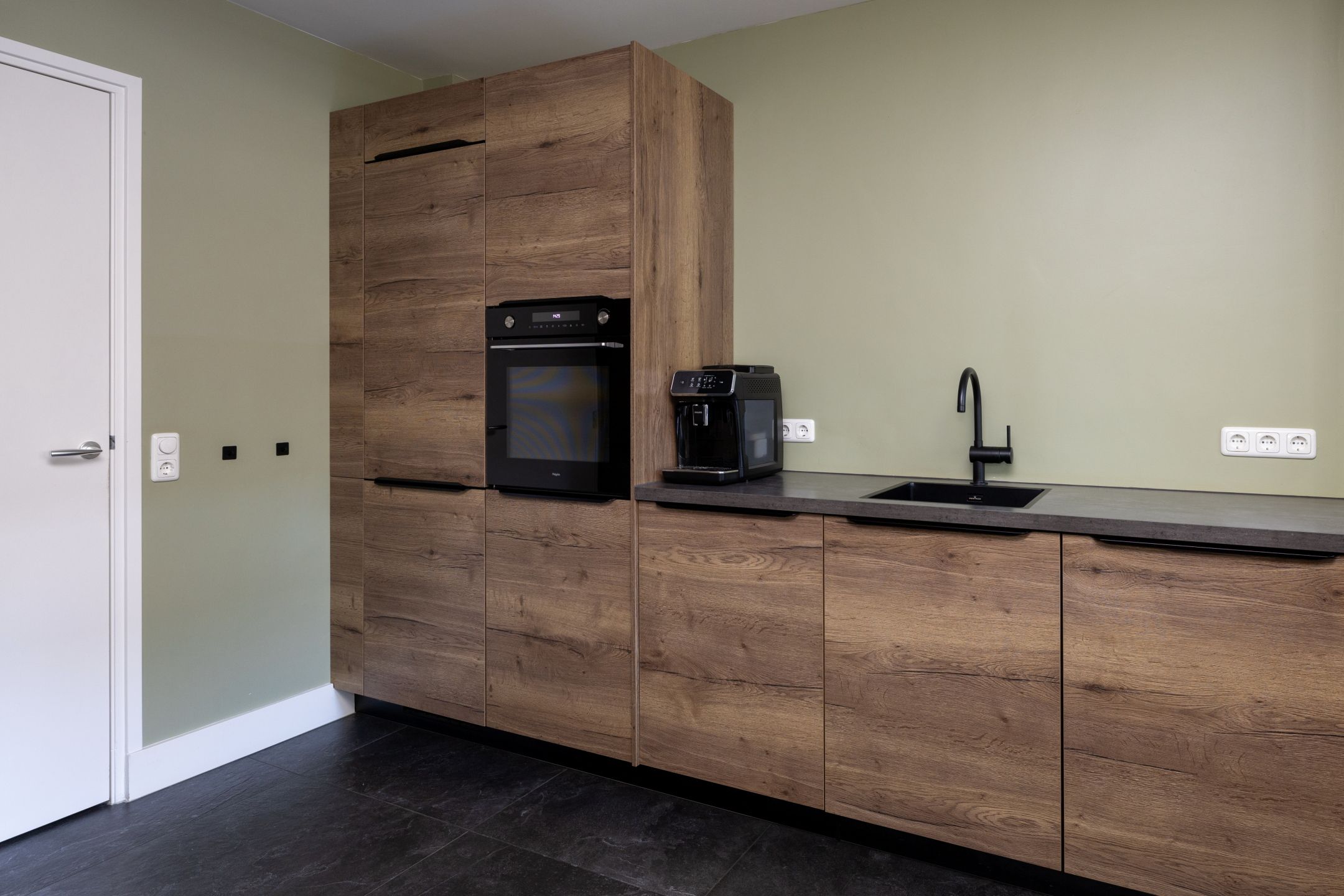 Foto 18 van Van Karnebeekstraat 22