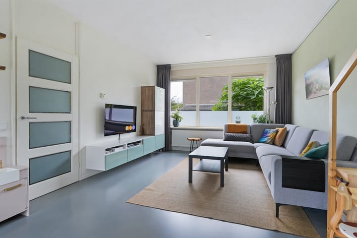 Foto 10 van Adriatischezeestraat 18