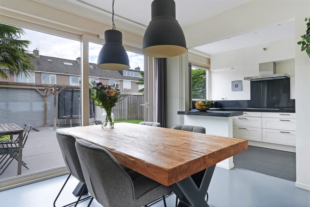 Photo 11 of Adriatischezeestraat 18