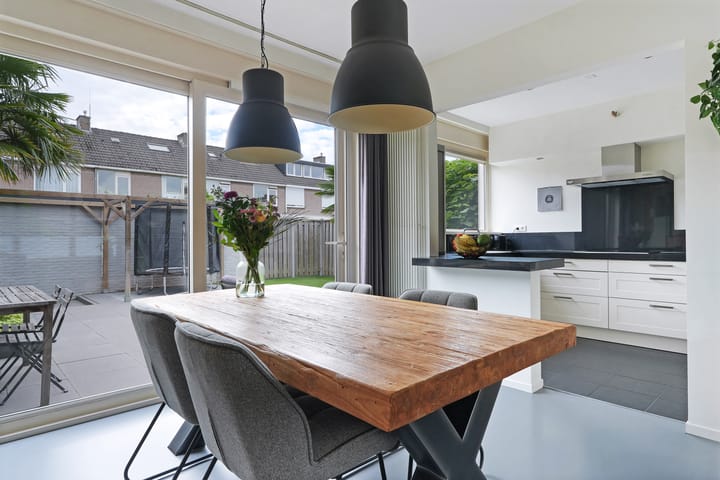 Foto 11 van Adriatischezeestraat 18