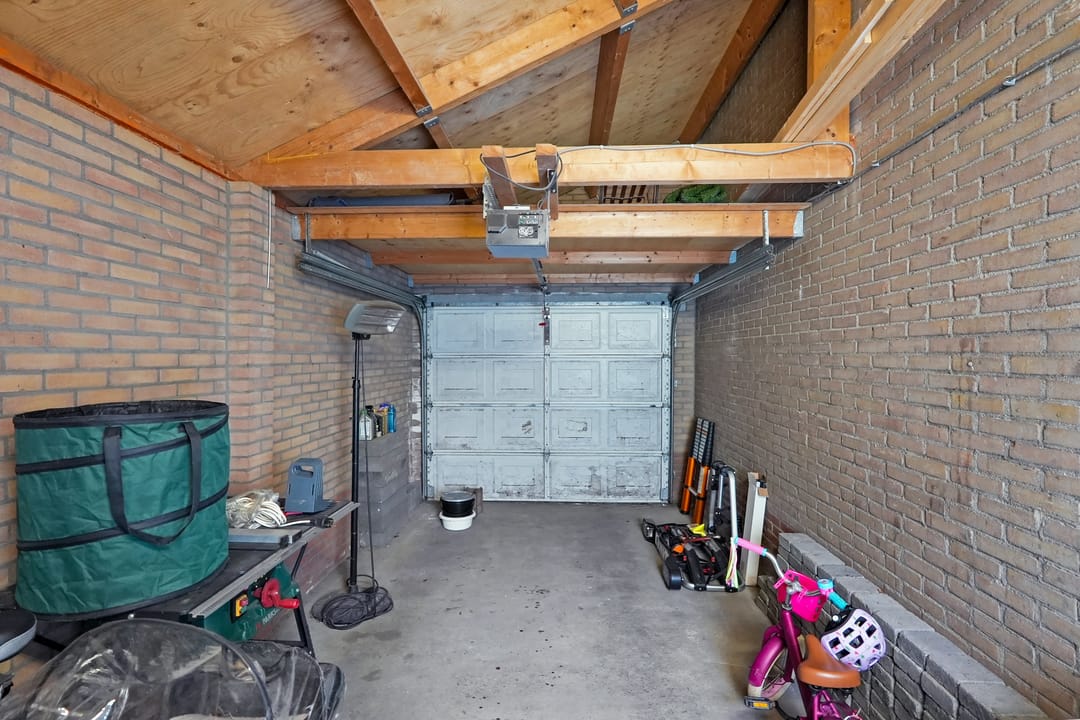 Photo 17 of Adriatischezeestraat 18