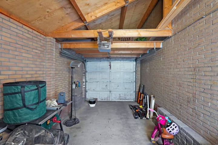 Foto 17 van Adriatischezeestraat 18