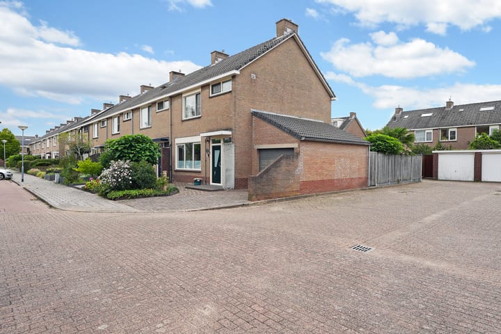 Foto 1 van Adriatischezeestraat 18