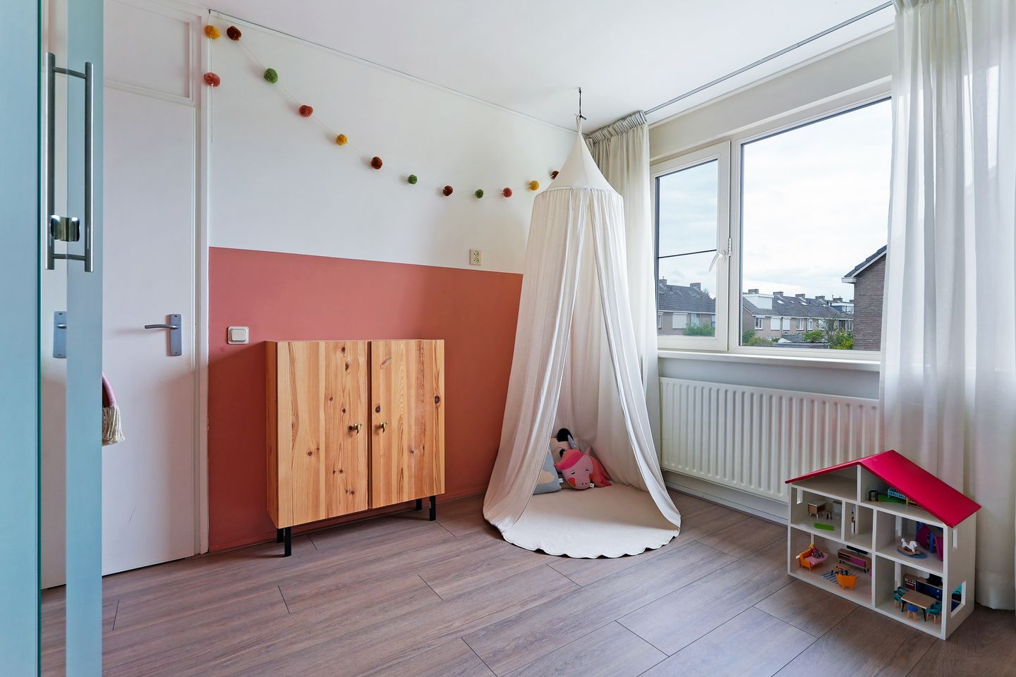 Photo 25 of Adriatischezeestraat 18