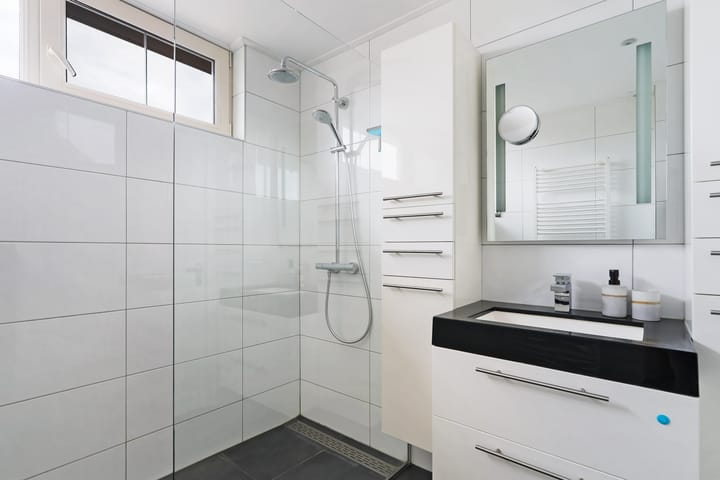 Foto 28 van Adriatischezeestraat 18