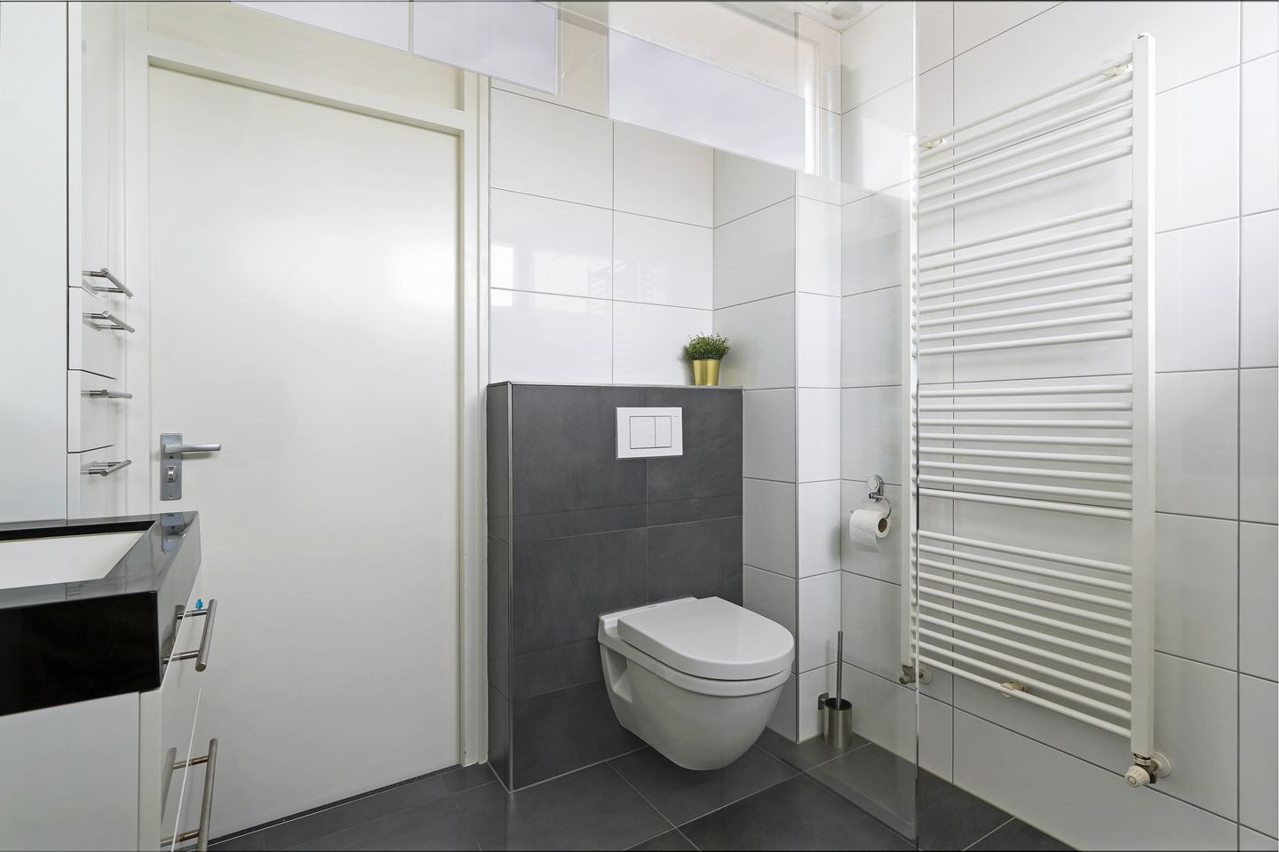 Photo 29 of Adriatischezeestraat 18