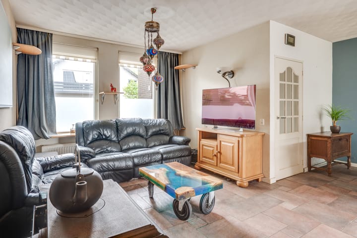 Photo 9 of Maternusstraat 27