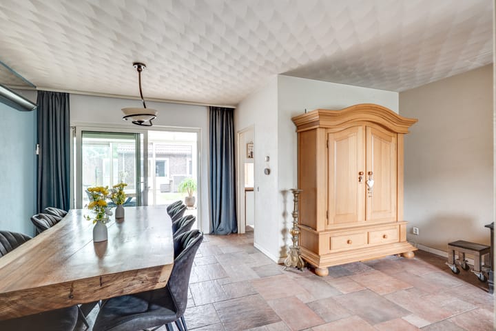 Photo 12 of Maternusstraat 27