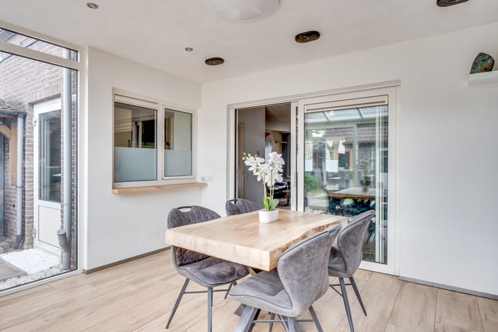 Photo 16 of Maternusstraat 27