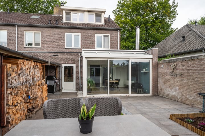 Photo 31 of Maternusstraat 27