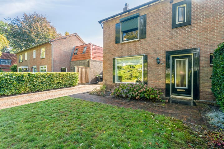 Photo 5 of Parallelweg 95