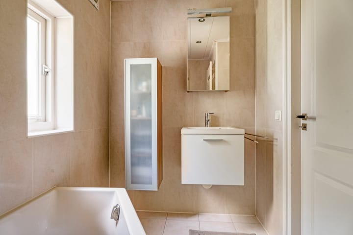 Photo 35 of Parallelweg 95