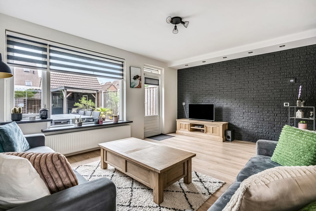 Foto 2 van Zebravink 8