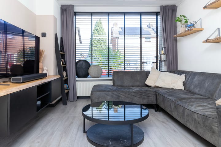 Foto 11 van Dahliastraat 1