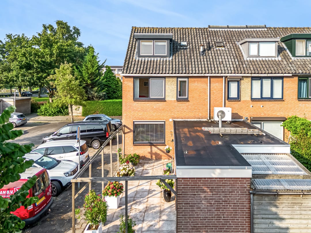 Photo 2 of Schweitzerstraat 48