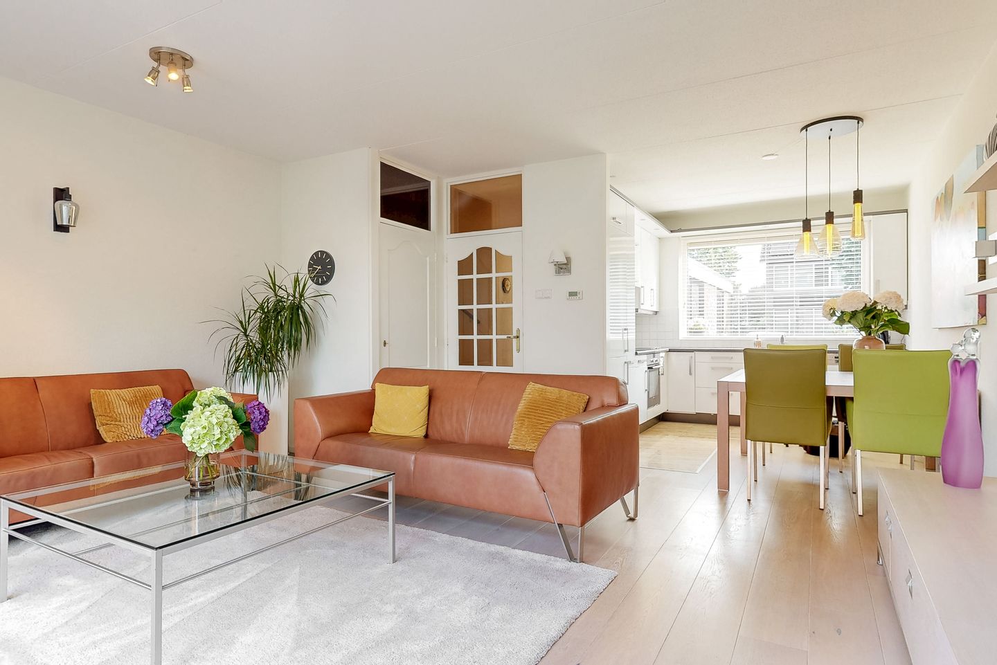 Photo 4 of Schweitzerstraat 48