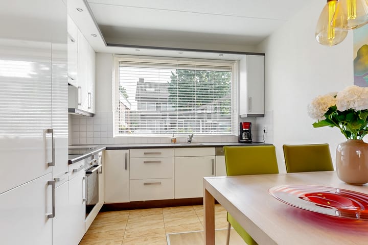 Foto 7 van Schweitzerstraat 48