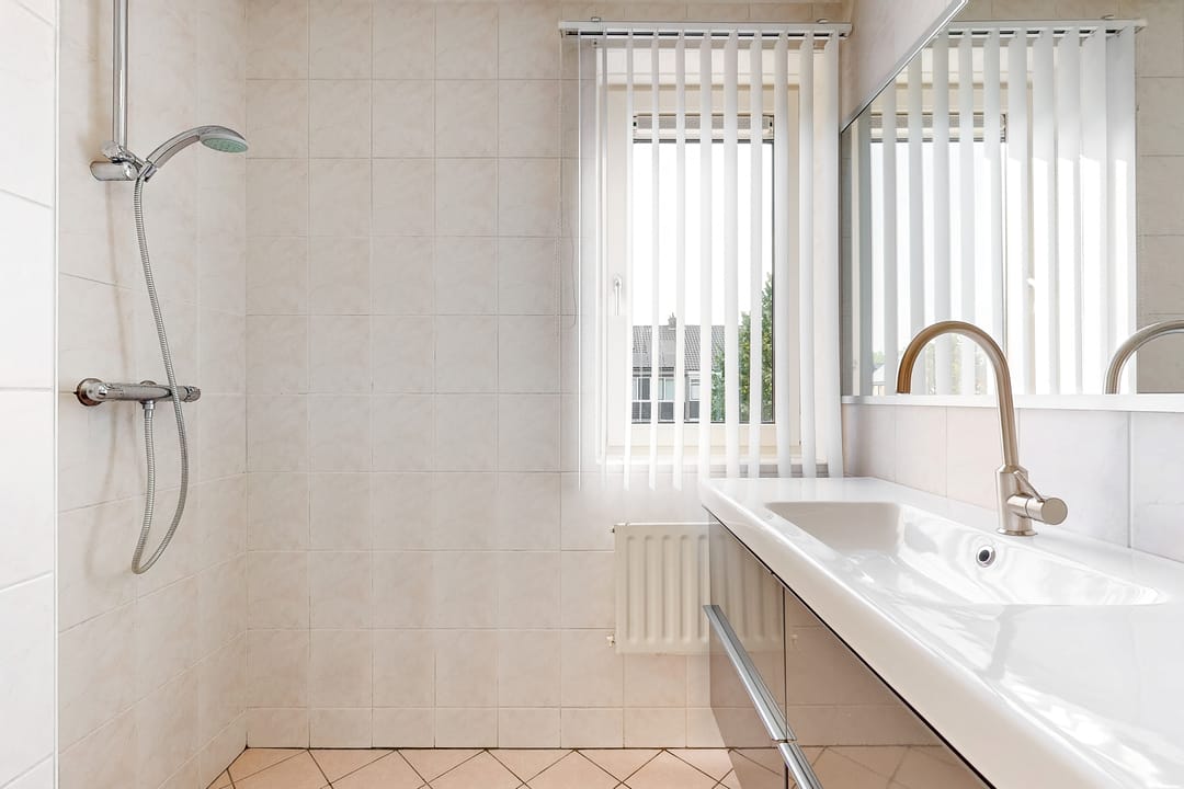 Photo 13 of Schweitzerstraat 48