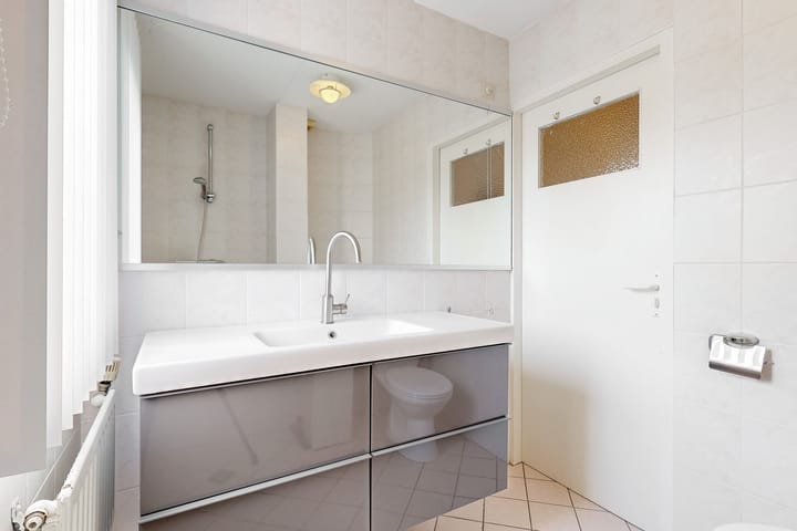 Foto 15 van Schweitzerstraat 48