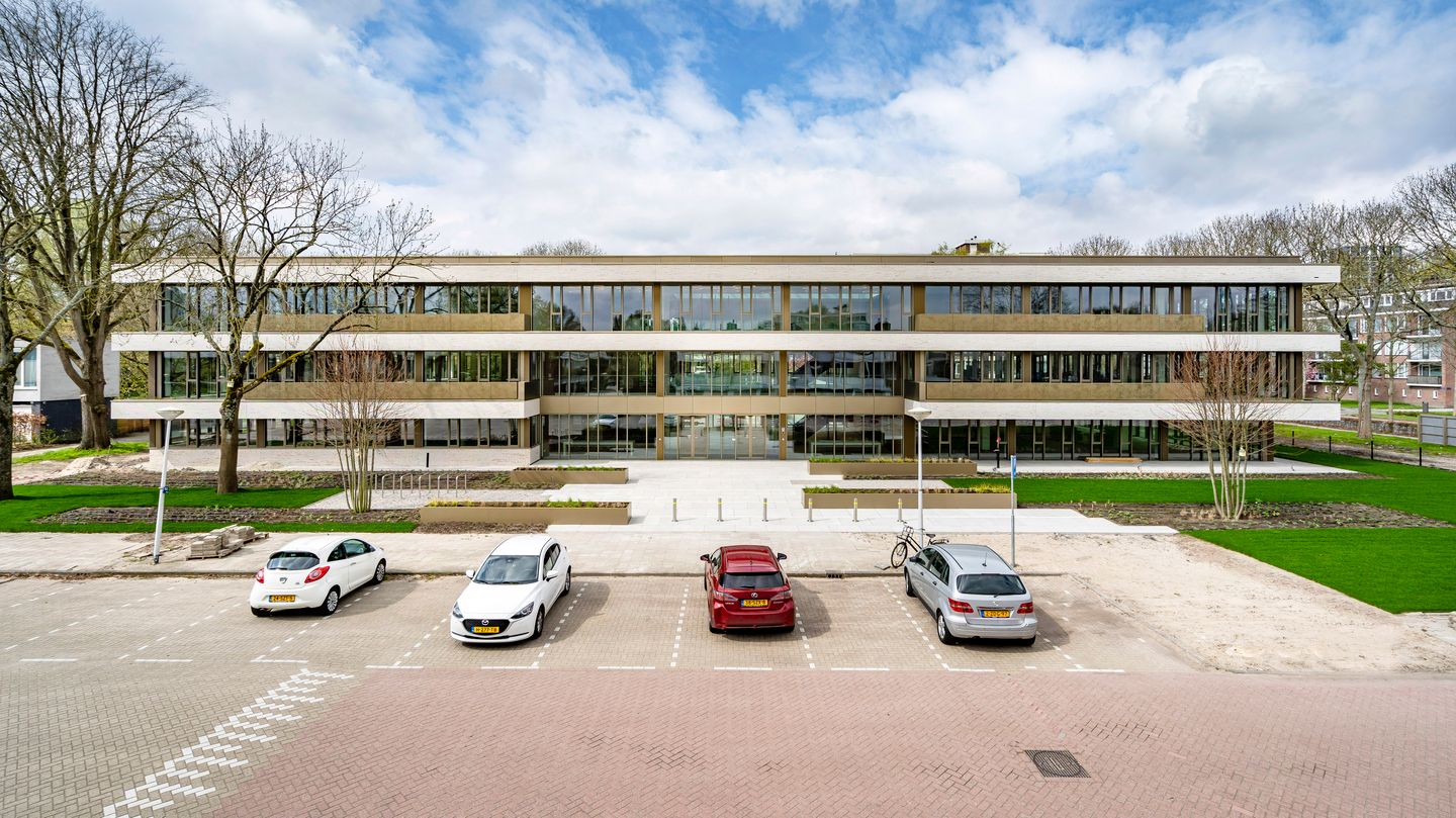 View photo 1 of Walborg 2-A