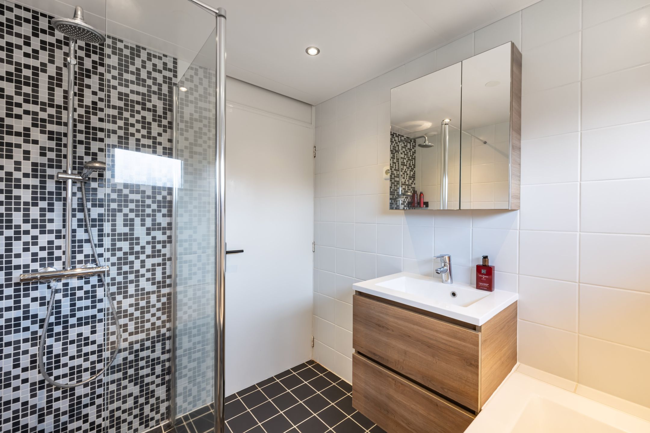 Foto 21 van Adriatischestraat 15