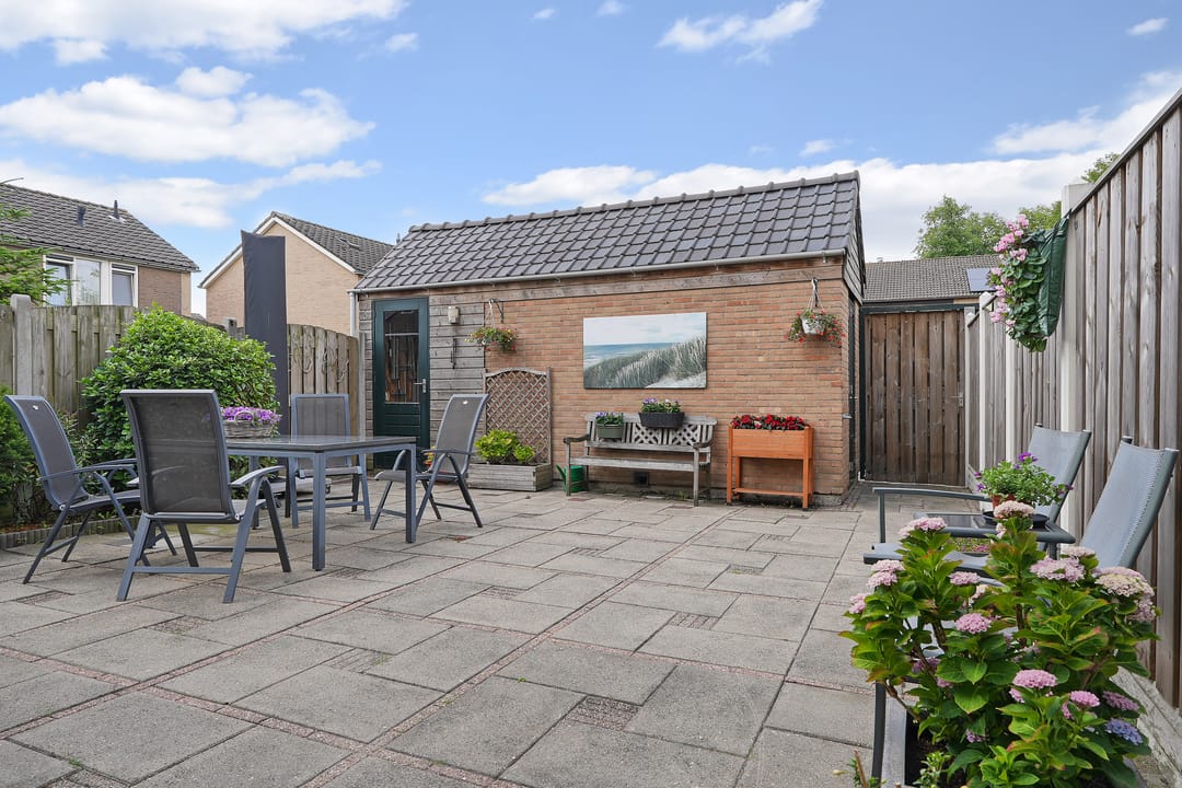 Foto 23 van Esdoornstraat 67