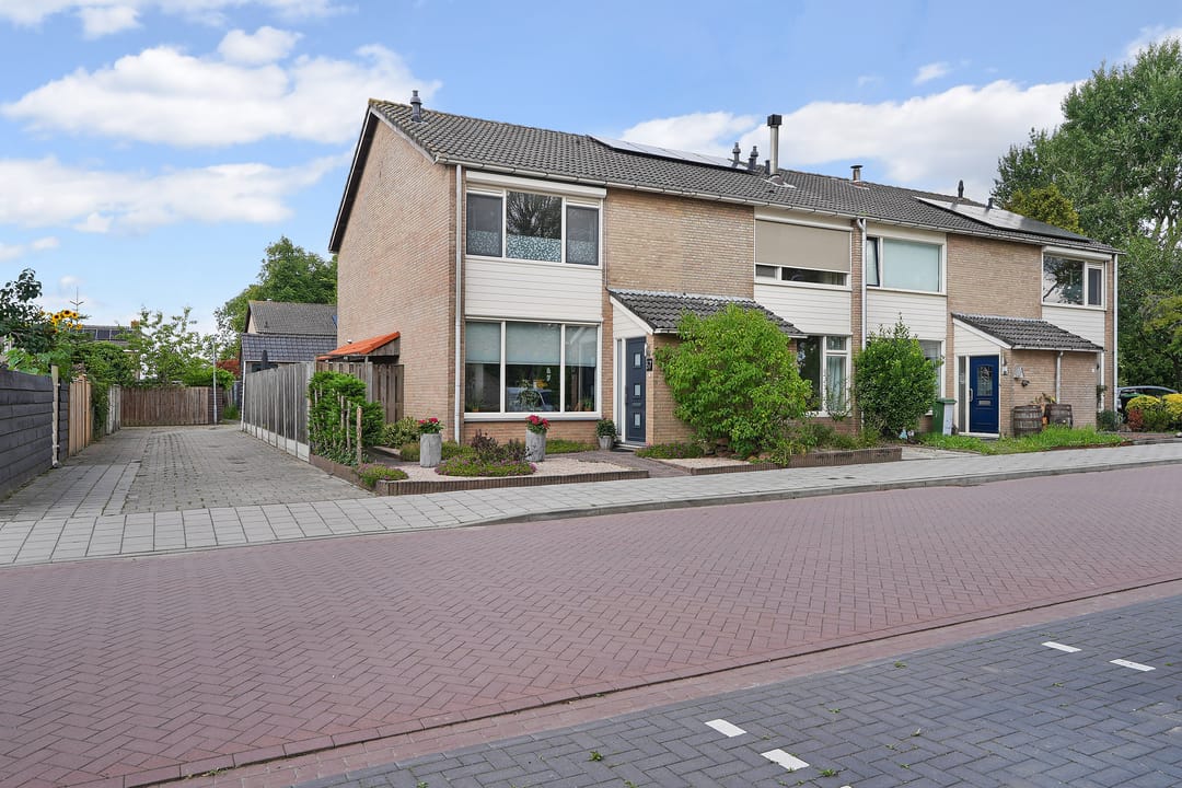 Foto 28 van Esdoornstraat 67