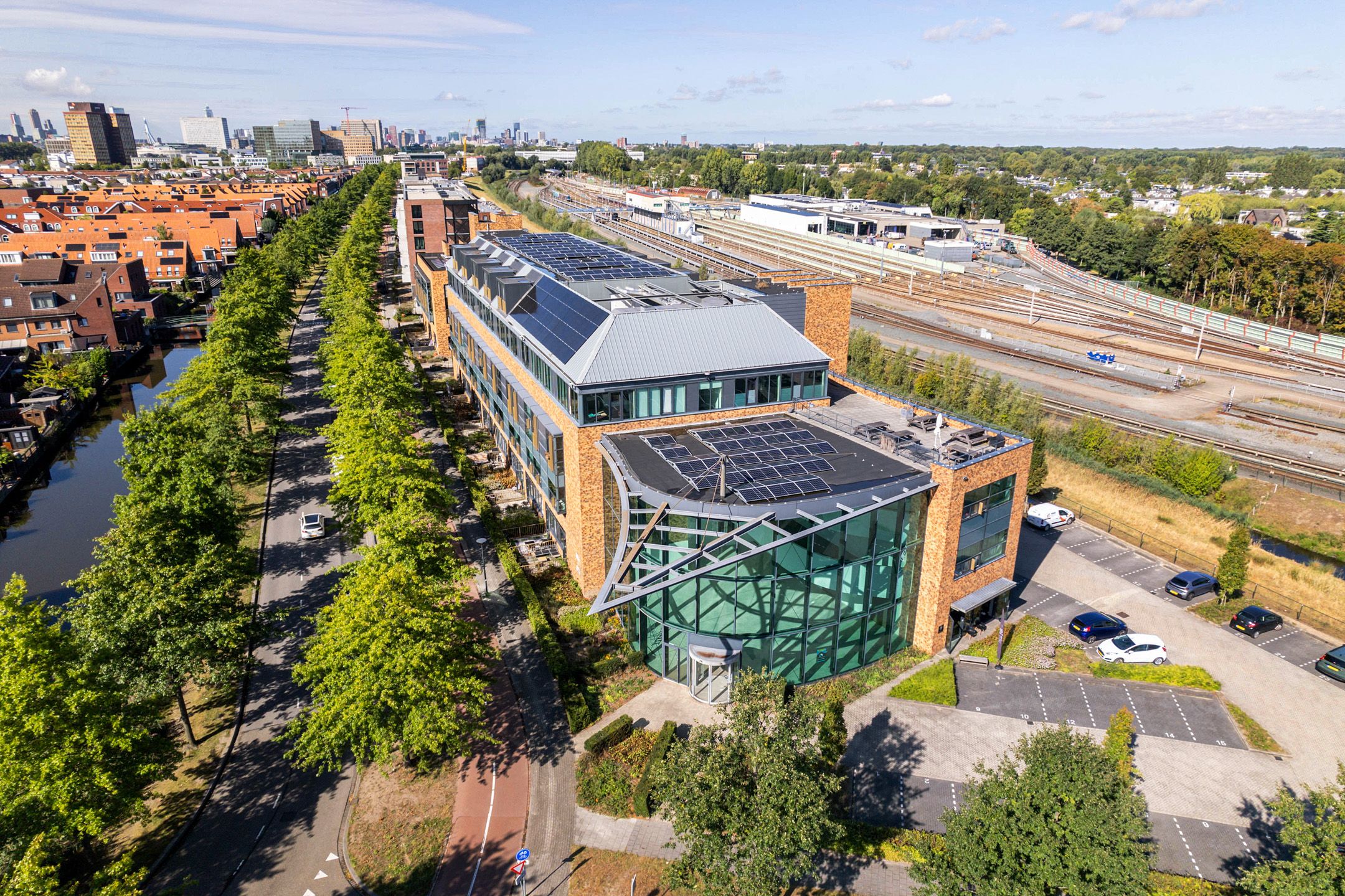 Photo 3 of Fascinatio Boulevard 890-Y