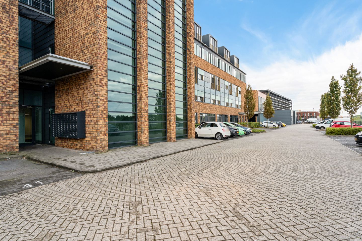 Photo 10 of Fascinatio Boulevard 886-C