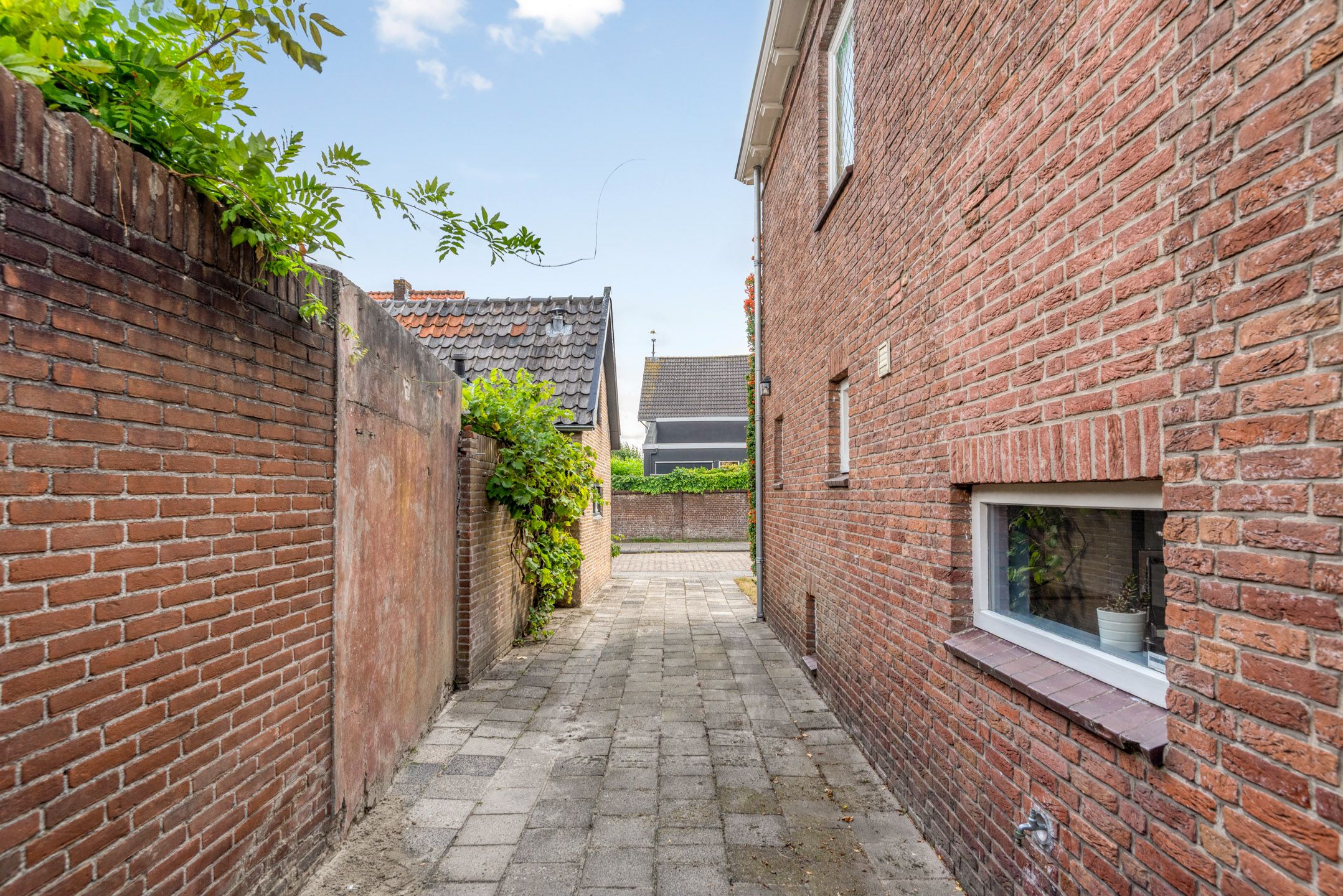 Photo 36 of St. Maartenstraat 2