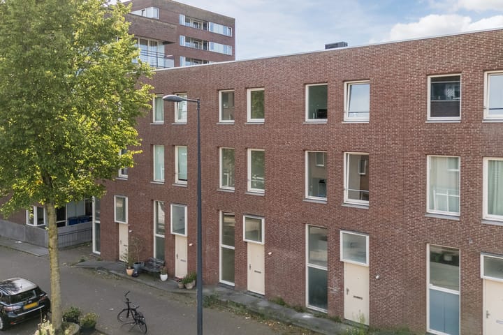 Erich Salomonstraat 84
