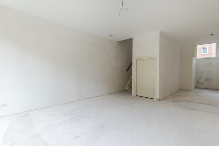 Foto 33 van Erich Salomonstraat 84