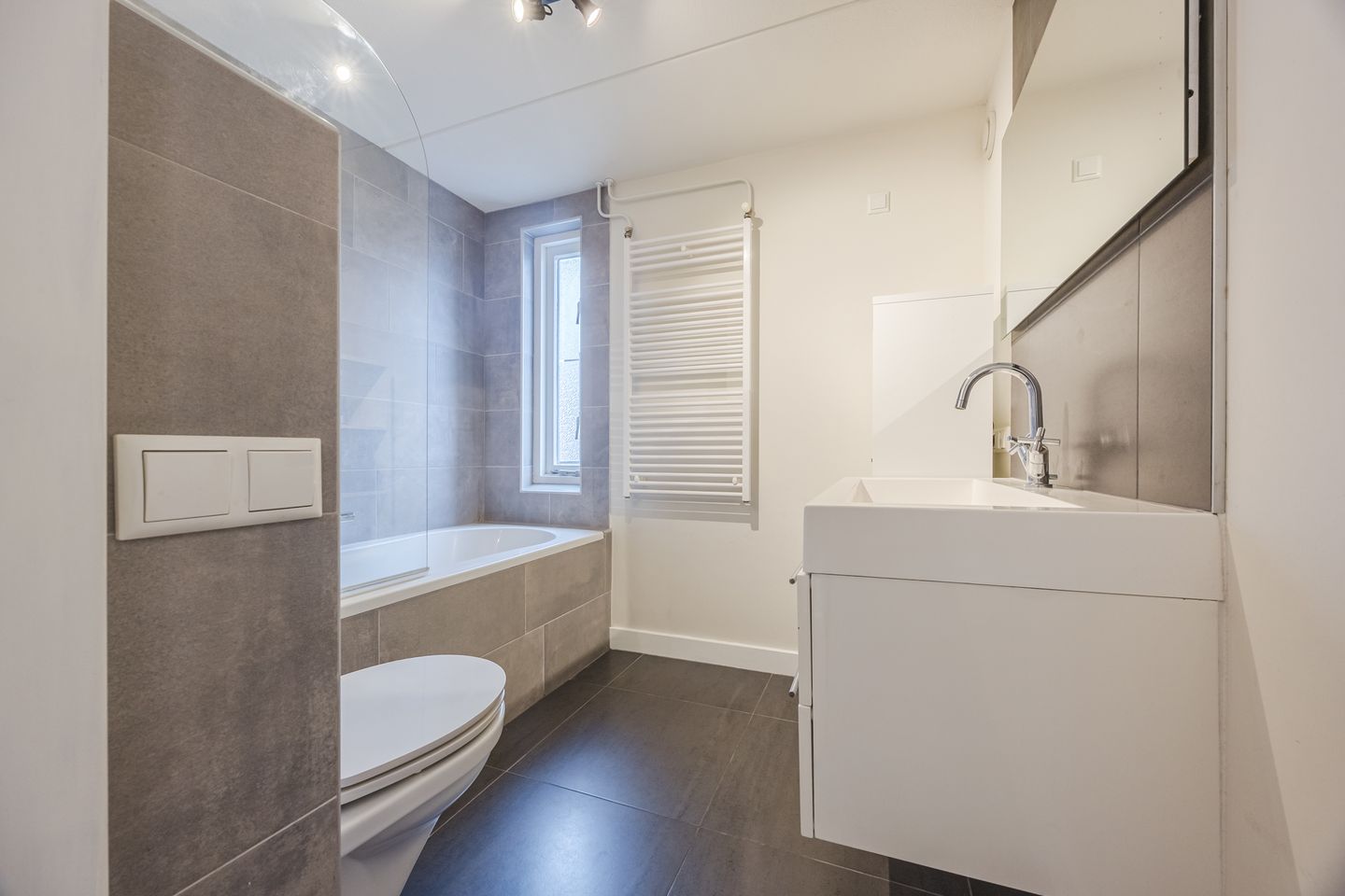 Photo 4 of Schepenhoek 213