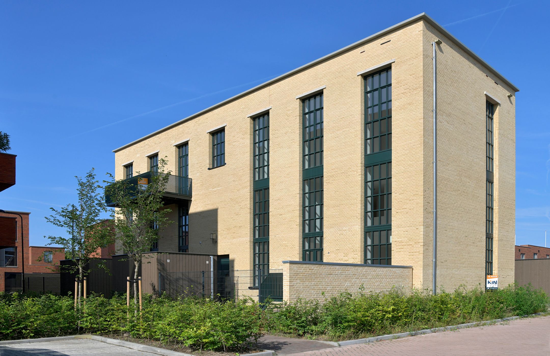 Image of Accu-Pompengebouw van Besouw