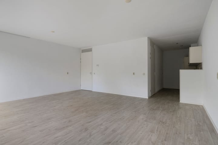 Foto 11 van Muiderstraat 49