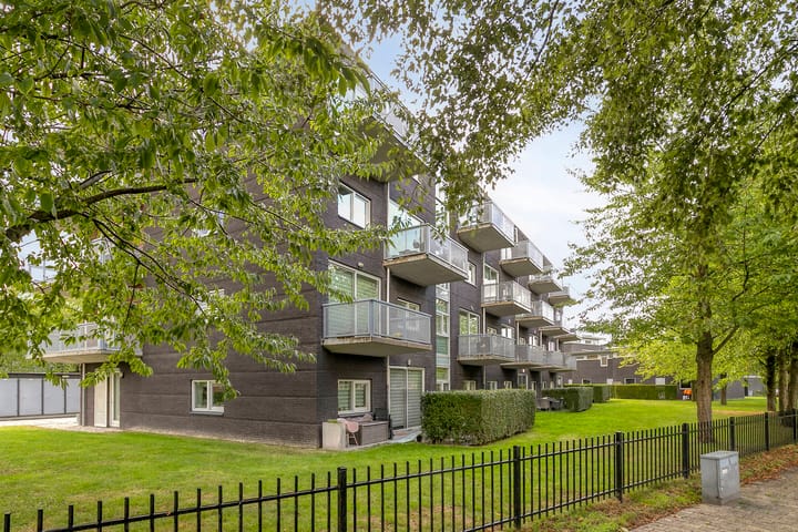 Foto 21 van Muiderstraat 49