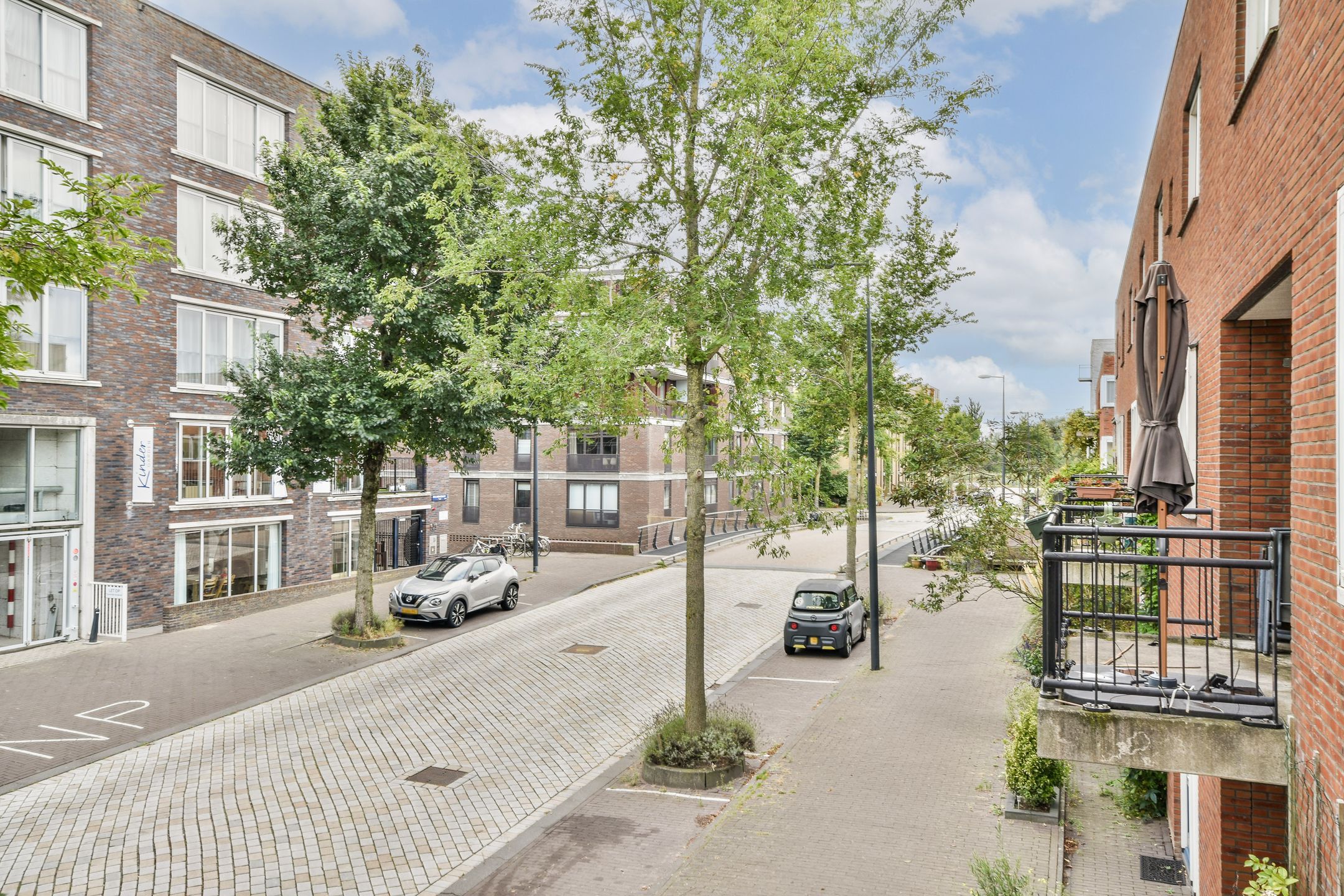 Foto 18 van Peter Martensstraat 45